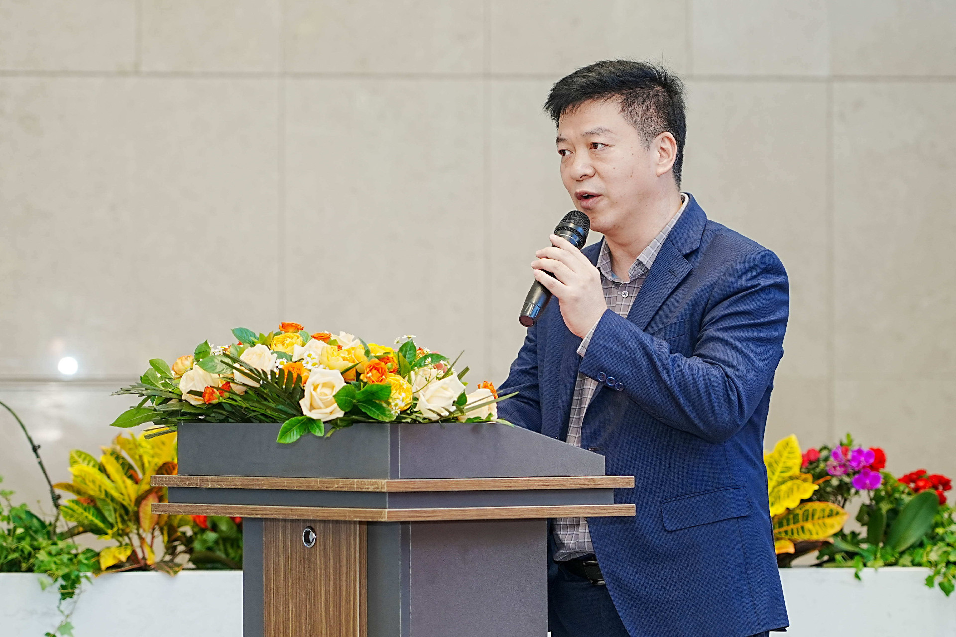 undefined d792d32f8c83ae3223bcd5bd7c13db1c_看图王.jpg